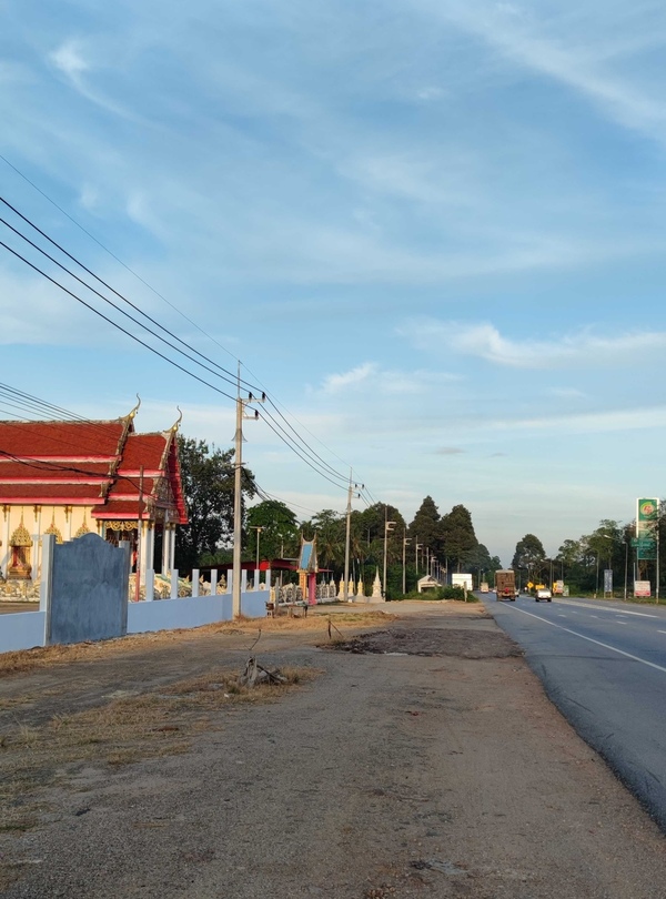 ทางเข้าวัด